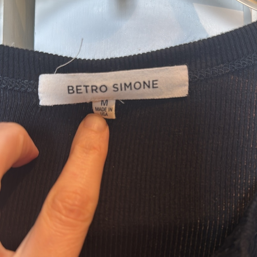 Black Women's Top - Picture 2 of 2